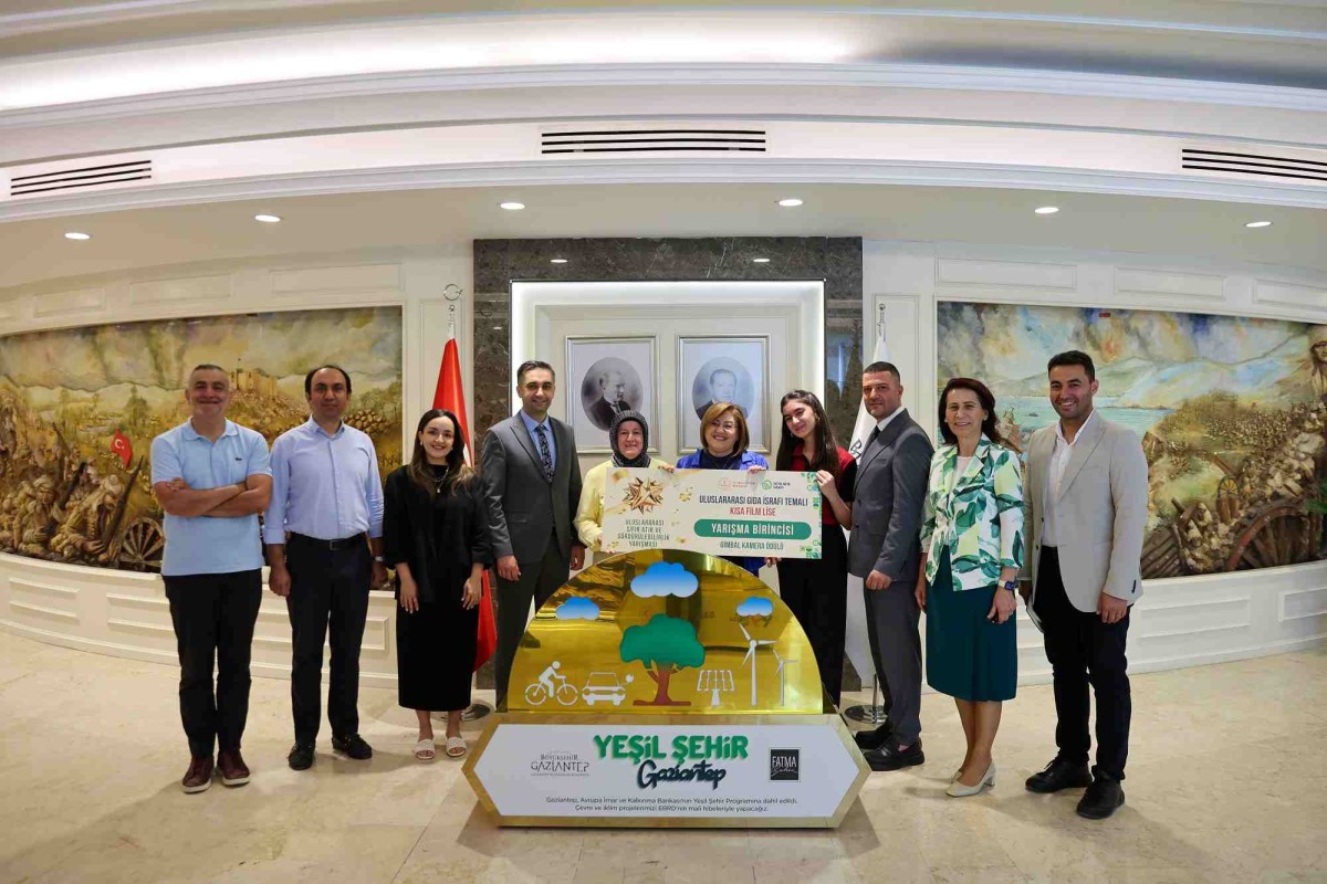 Şahin, başarılı öğrencileri ağırladı