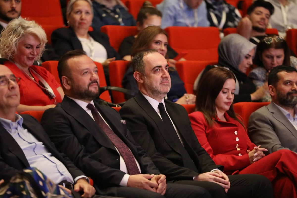 Akcan: “İhracatçılarımızı dijital dönüşümle geleceğe hazırlıyoruz”